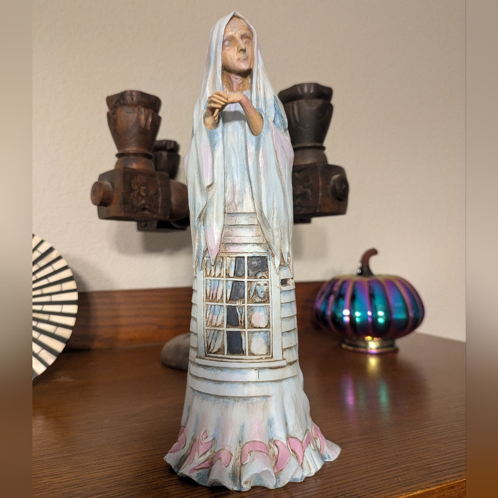 Jim Shore Figurine 💀